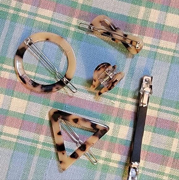 🐢 5 PC Resin Light Tortoise Shell Barrettes NWOT - Picture 2 of 2